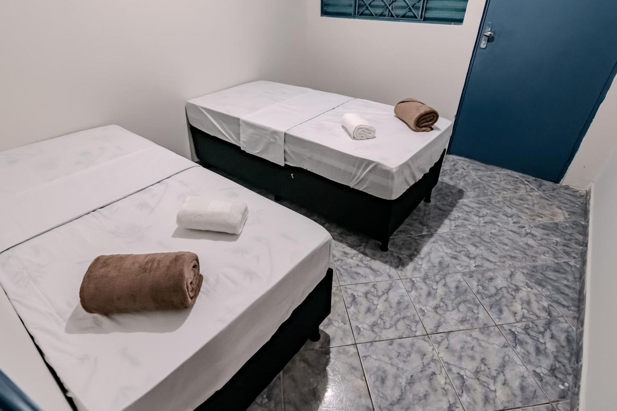 Pousada Roosevelt Quarto 04 - Pousada Central Prox Rodoviaria E Dist Industrial Hotel Uberlândia Kültér fotó