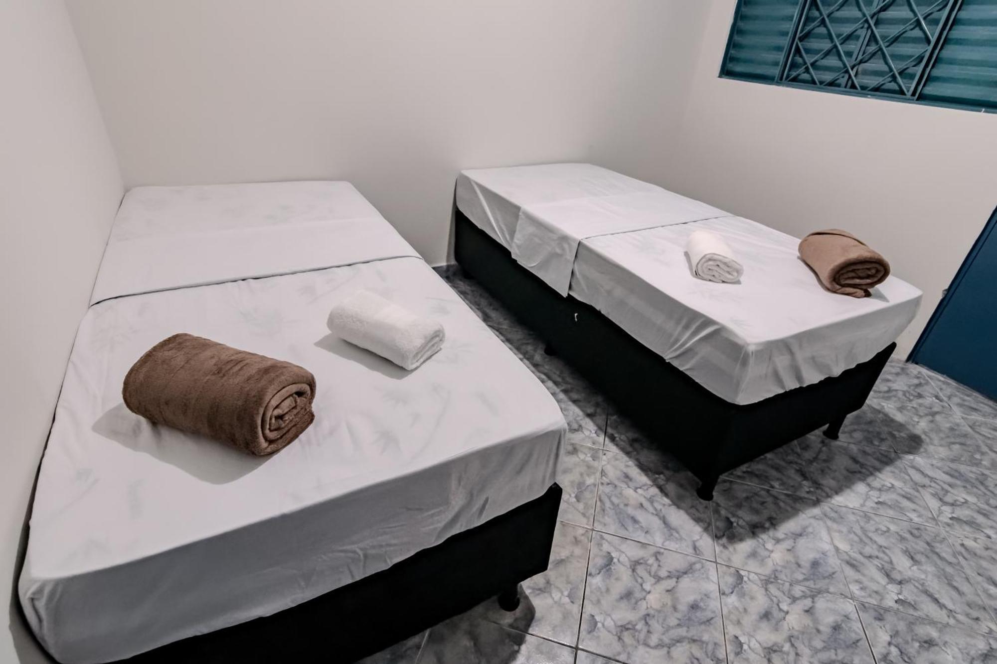 Pousada Roosevelt Quarto 04 - Pousada Central Prox Rodoviaria E Dist Industrial Hotel Uberlândia Kültér fotó