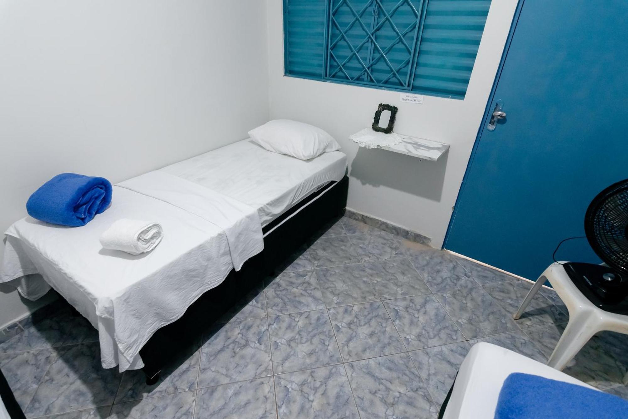 Pousada Roosevelt Quarto 04 - Pousada Central Prox Rodoviaria E Dist Industrial Hotel Uberlândia Kültér fotó